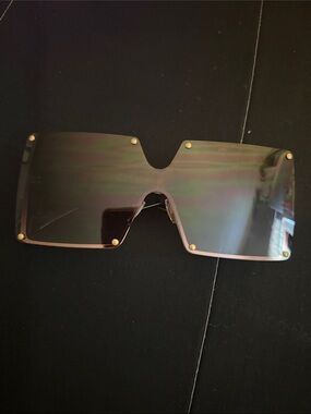 Oversized Rimless Shield Sunglasses in Iridescent Smoke